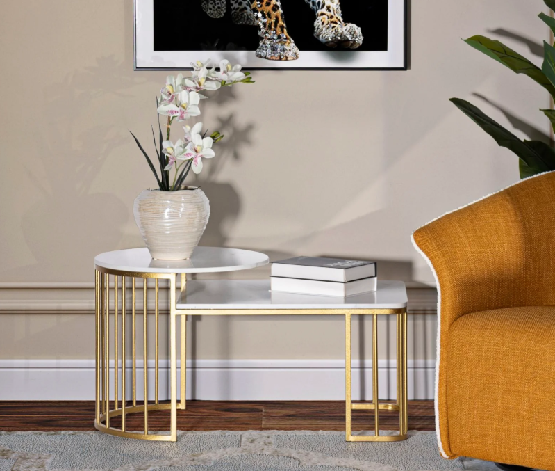 Designerindretning uden designerpriser: 8 glamour-møbler til den moderne stue