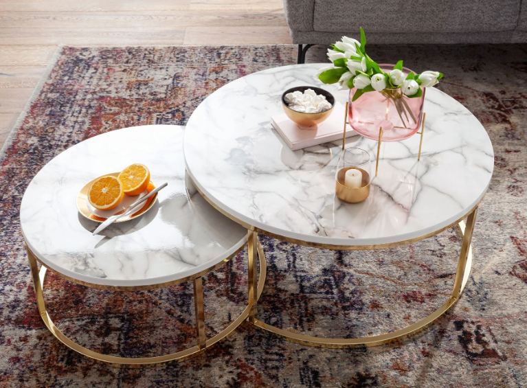 Fra håndlavet massivt træ til glam guld: 8 sofaborde vi anbefaler