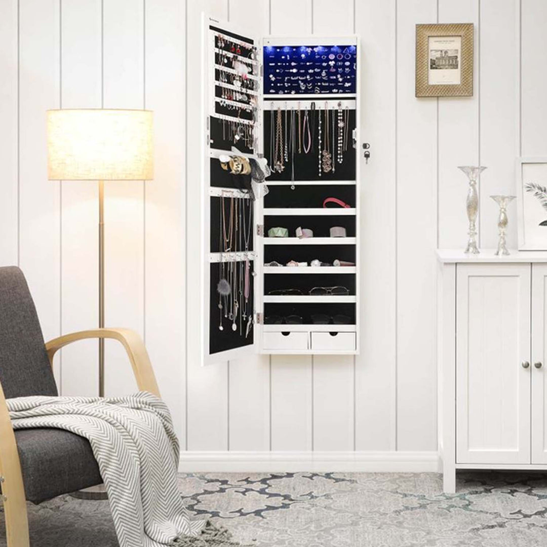 Find dekorative opbevaringsløsninger til dine smykker