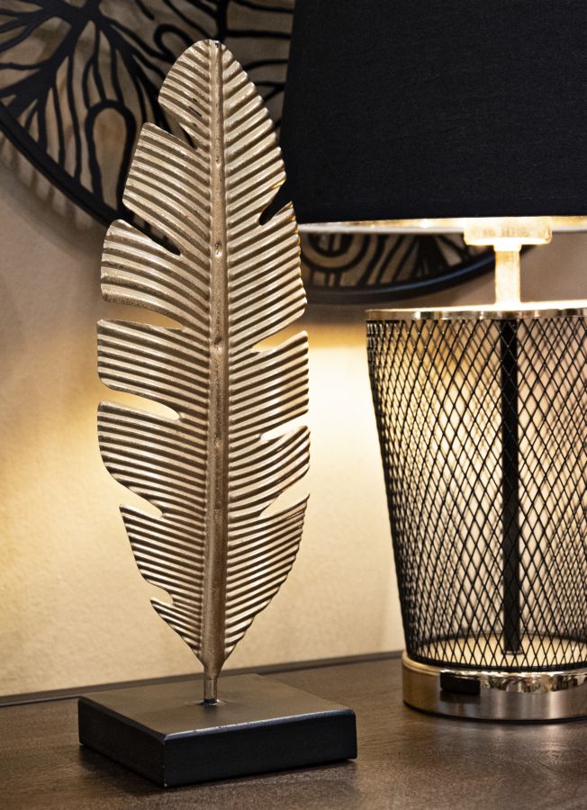 Glam lysestage i guldfarve, metal – 10x10x34 cm