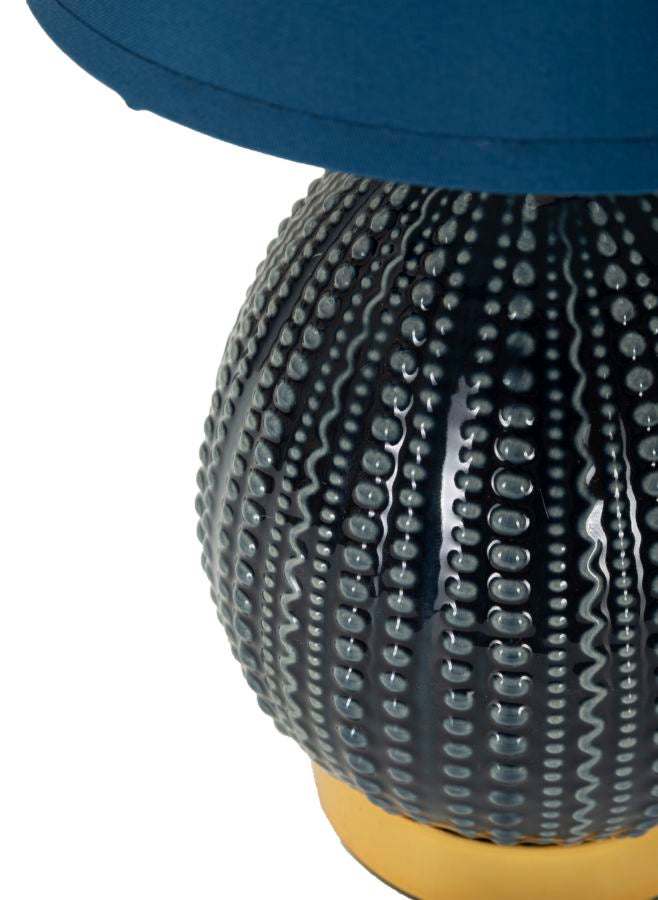 Moderne bordlampe, jern and stof – 15x30x5 cm