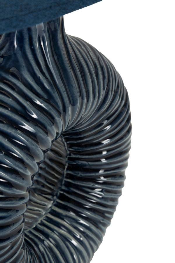 Bordlampe i keramik, jern og stof – 28x5x15 cm