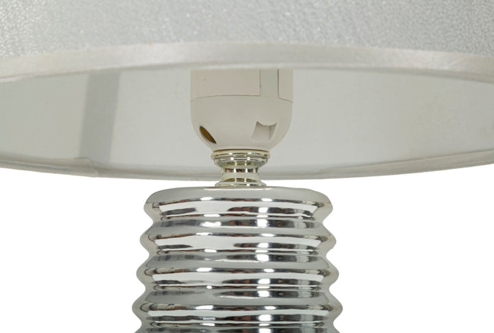 Glam bordlampe i keramik, jern og stof – 25x41 cm