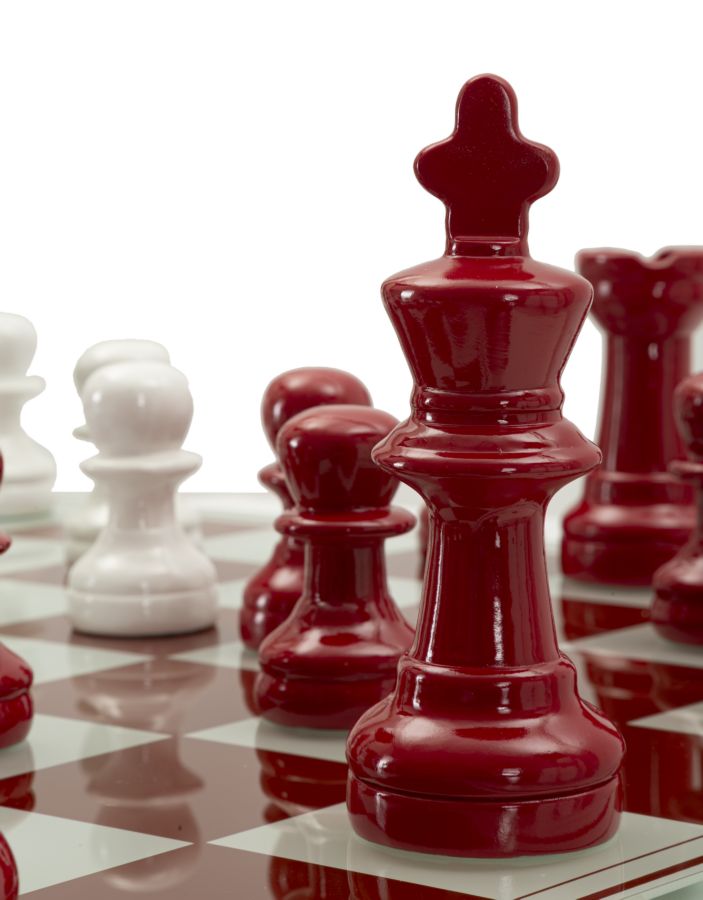 Skakbræt i polyresin og glas – 61x61x14 cm