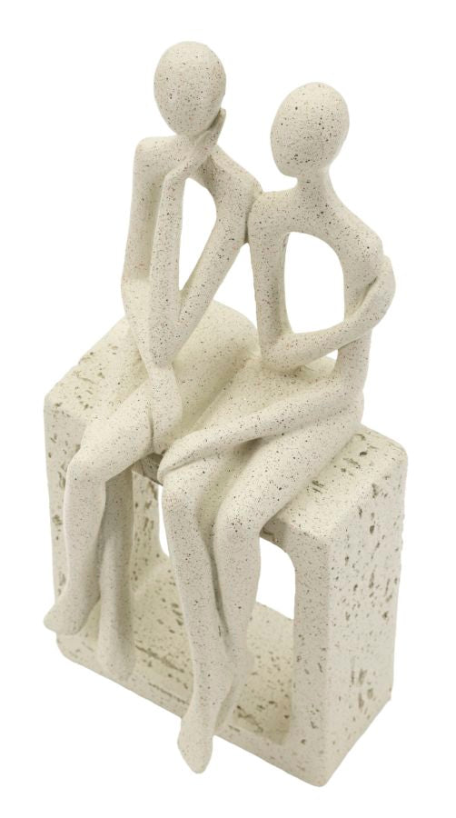 Pyntefigur i creme af polyresin – 11x5x9 cm