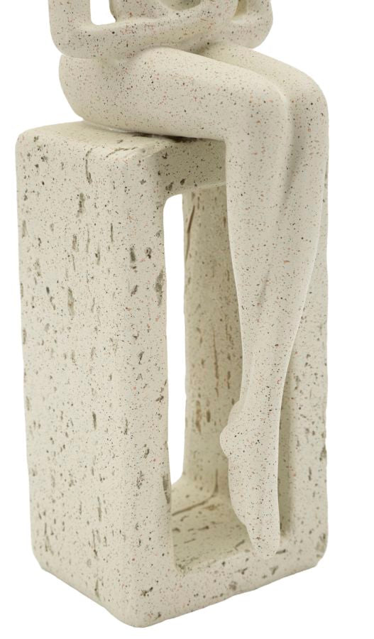 Pyntefigur i creme af polyresin – 8x5 6x5 cm