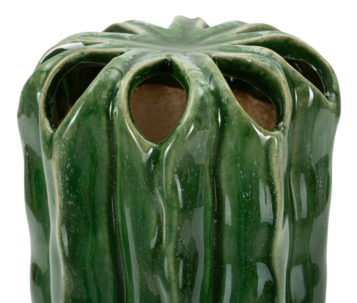 Smuk keramisk vase i grøn farve – 11x5x23 cm