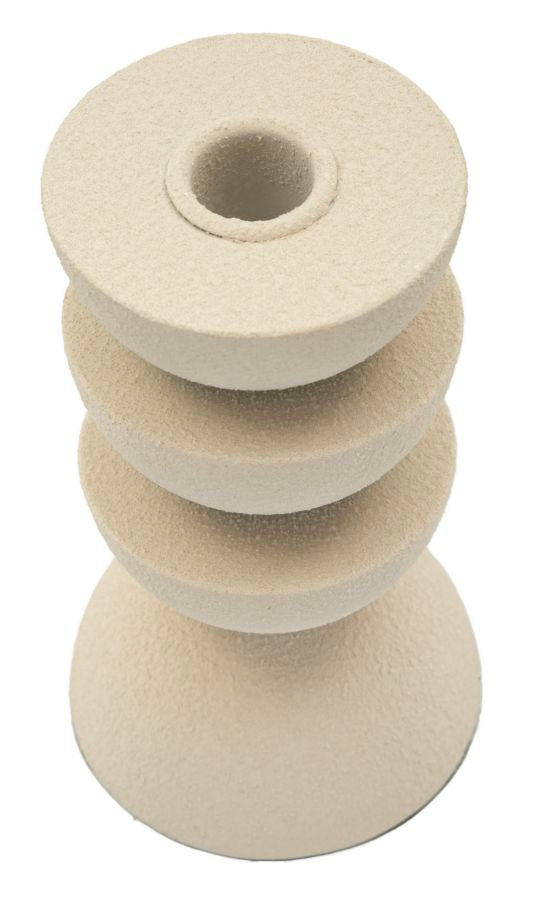 Lysestage i jern, cremefarvet