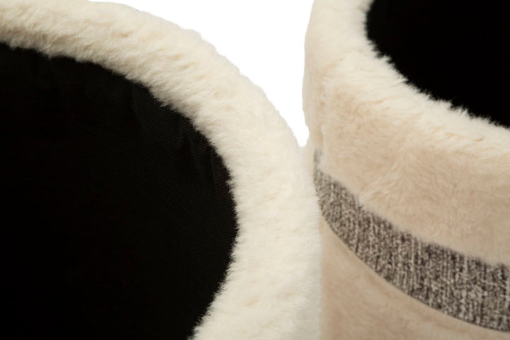 Taburetter i creme, mdf og polyester – 40x47 og 32x38 cm