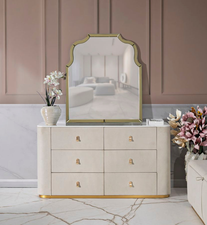 Glam kommode i guldfarve, fyrretræ, mdf og metal – 140x45x76 cm