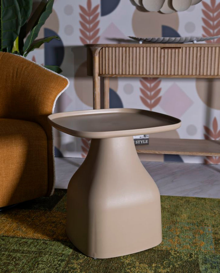 Bord i plast – 48x48x50 cm