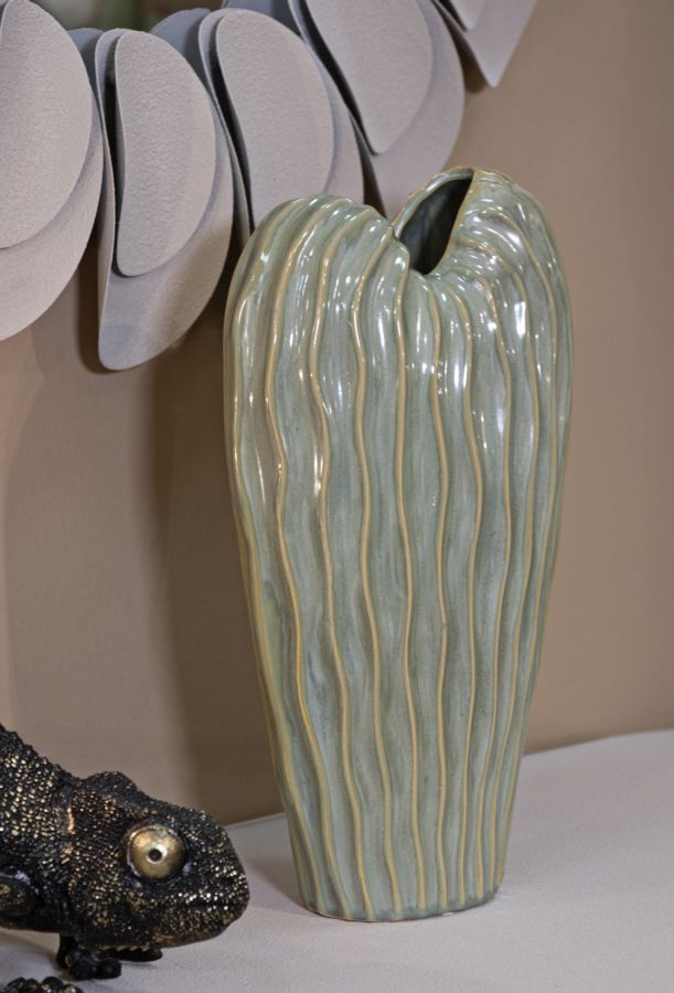 Moderne grøn vase i keramik – 22x10x39 cm