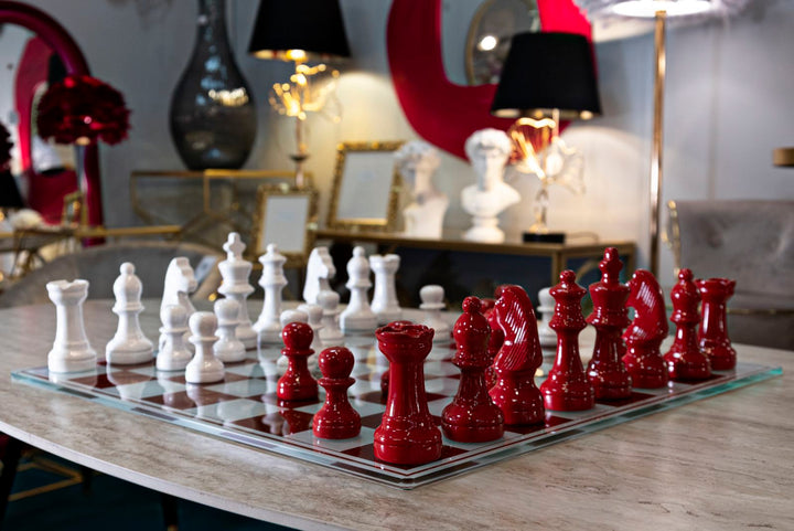 Skakbræt i polyresin og glas – 61x61x14 cm