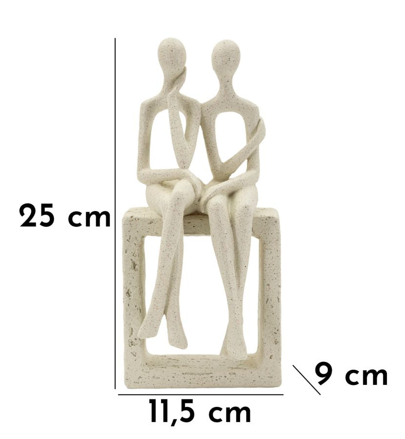 Pyntefigur i creme af polyresin – 11x5x9 cm