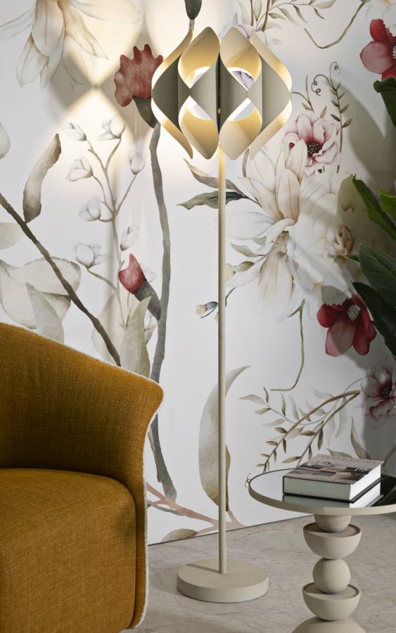 Lampe i creme af jern – 39x5x155 cm