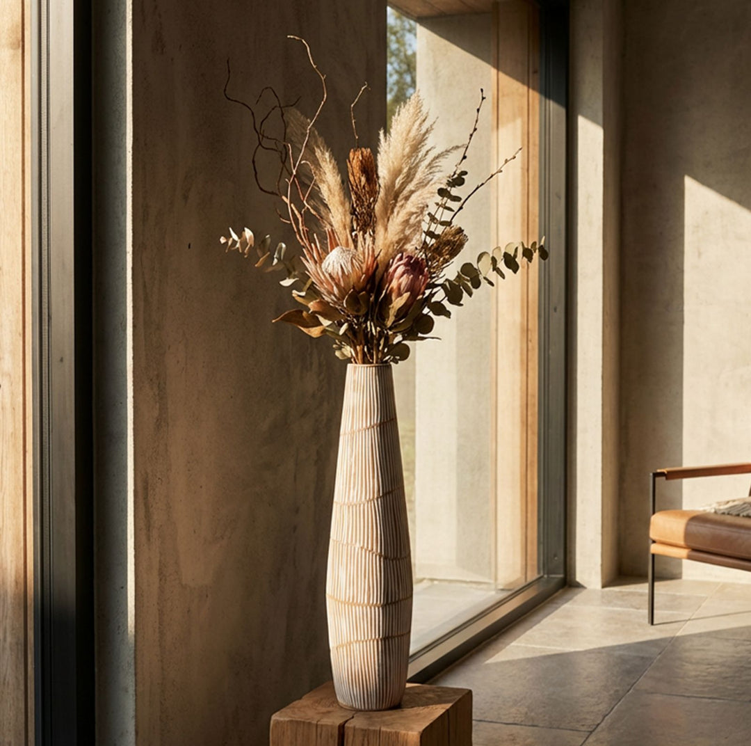 HANOI RESIN VASE CM Ø 17X68,5 (AHOLE CM Ø 6)