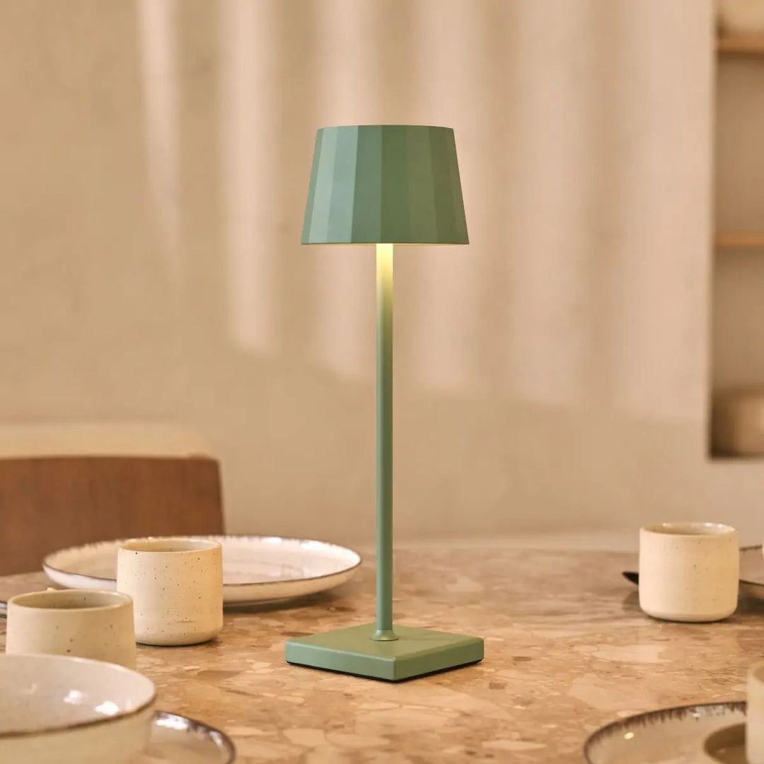 Wouter Sage Grøn genopladelig bordlampe