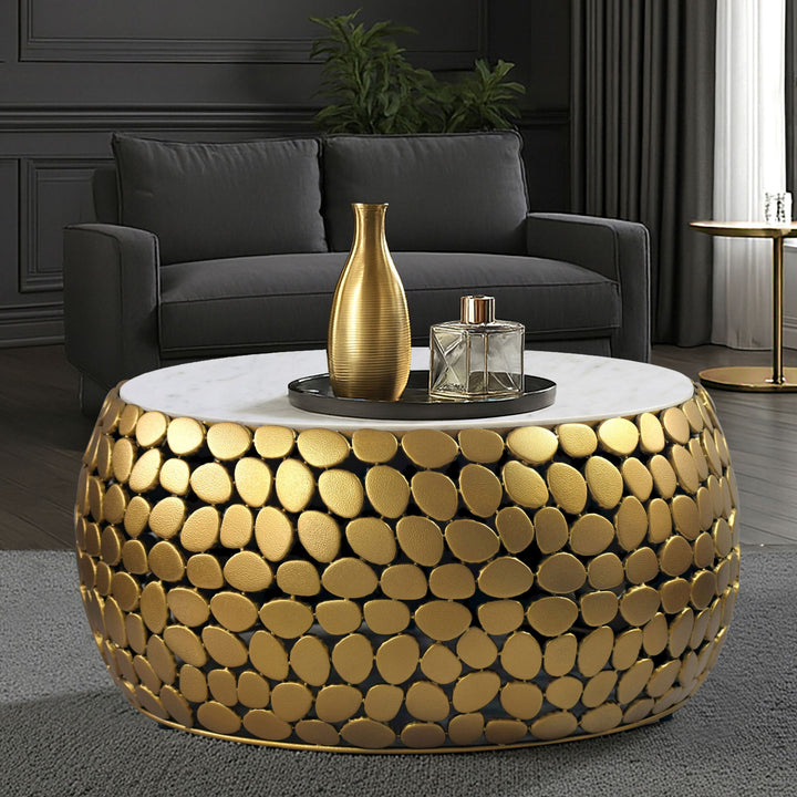 Design sofabord rundt 66 cm lavet af aluminium guld og hvid marmor bordplade, håndlavet