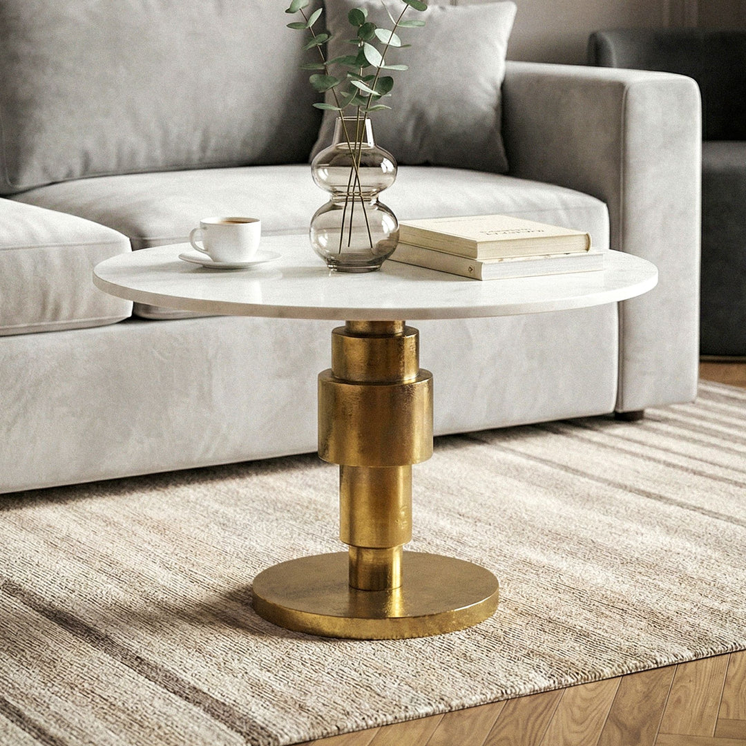 Rundt Sofabord 60 cm i Guld Aluminium med Hvid Marmorbordplade – Moderne Designbord