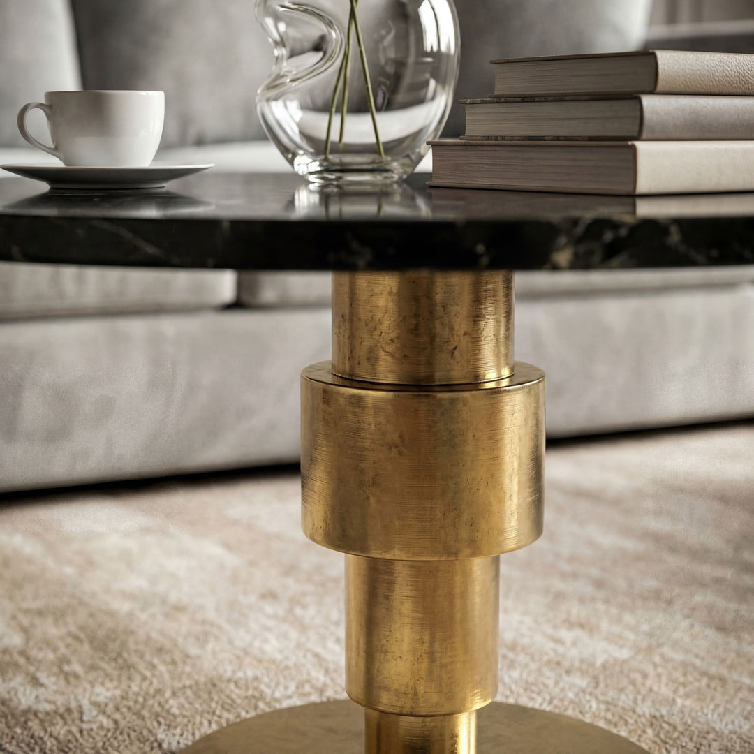 Rundt Sofabord 60 cm i Guld Aluminium med Sort Marmorbordplade – Moderne Designbord