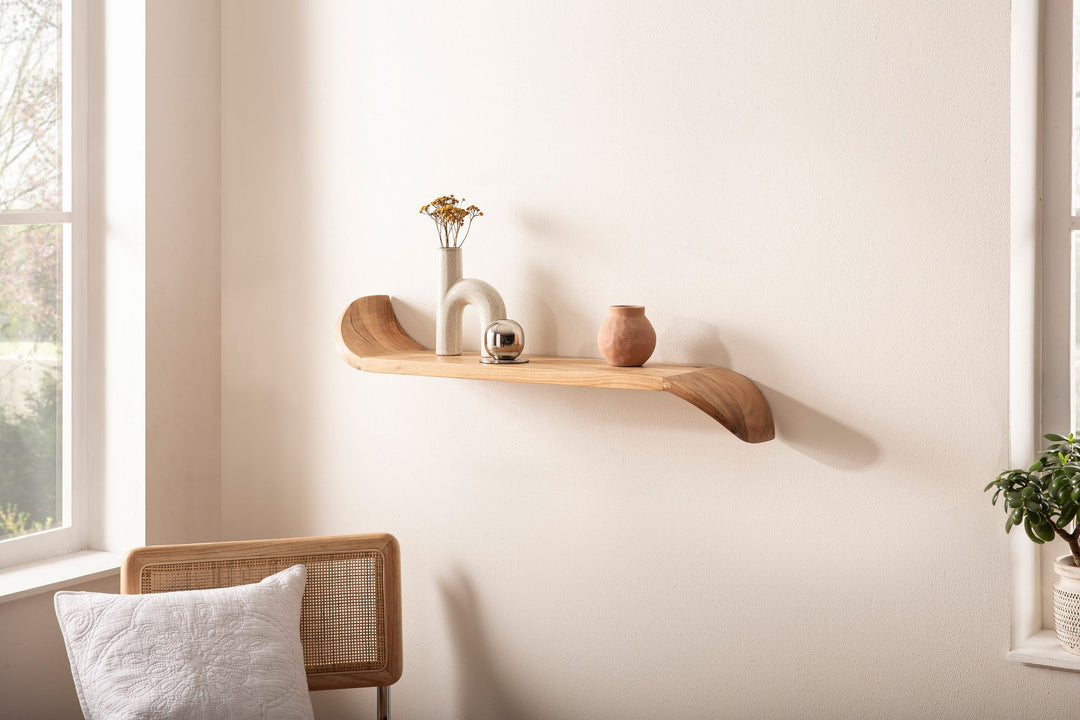 Mango vægreol i massivt træ 60 cm · Hængende stativ med buede ender · Håndlavet svævende hylde i moderne design · Hylde lavet af ægte træ