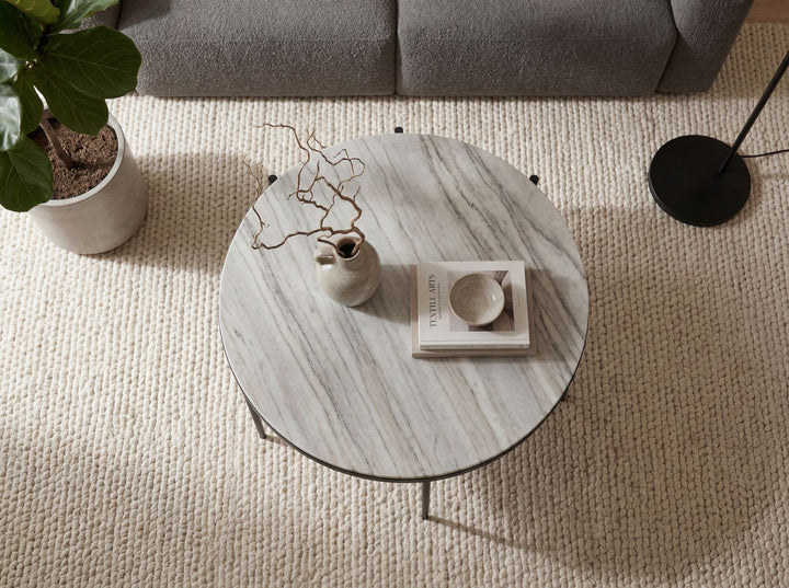 Rundt Sofabord 70 cm i Metal med Hvid Toronto Marmorbordplade – Elegant Designbord