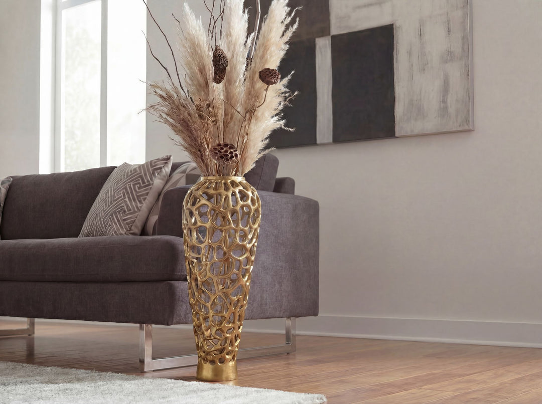 Gulvvase 60 cm i Guld Aluminium – Stor Moderne Metalvase til Tørrede Blomster