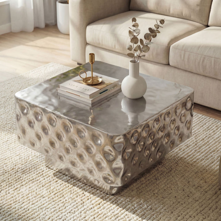 Kvadratisk sofabord i aluminium - 60 x 60 cm - Sølvfarvet - Hamret design