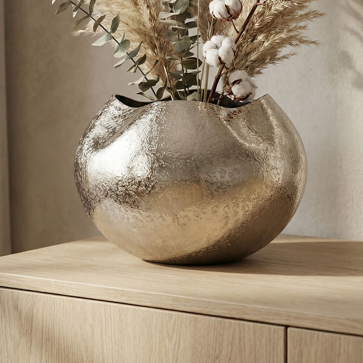 Dekorativ vase i aluminium - 30 cm - Sølvfarvet - Håndlavet
