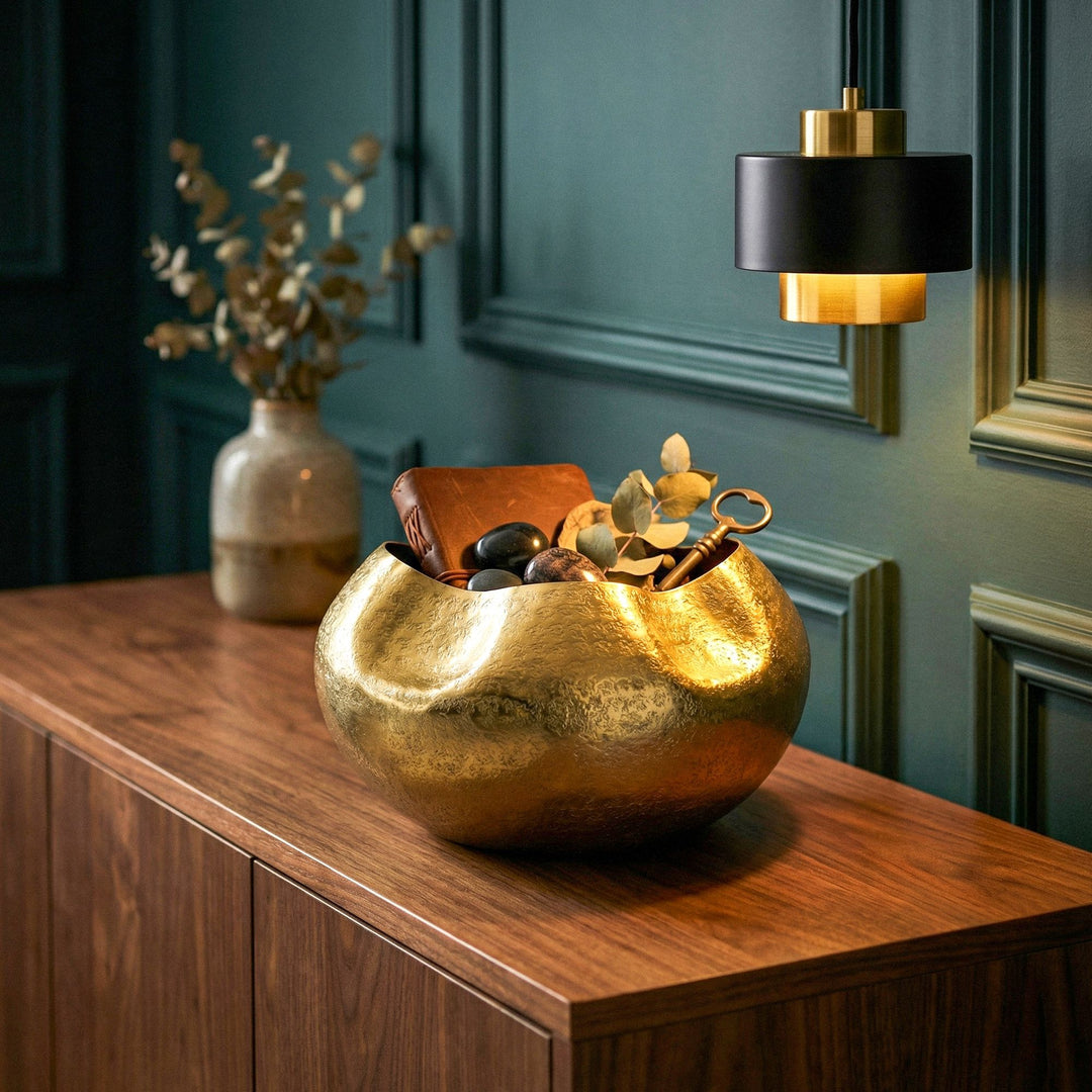 Dekorativ vase i aluminium - 30 cm - Guldfarvet - Håndlavet