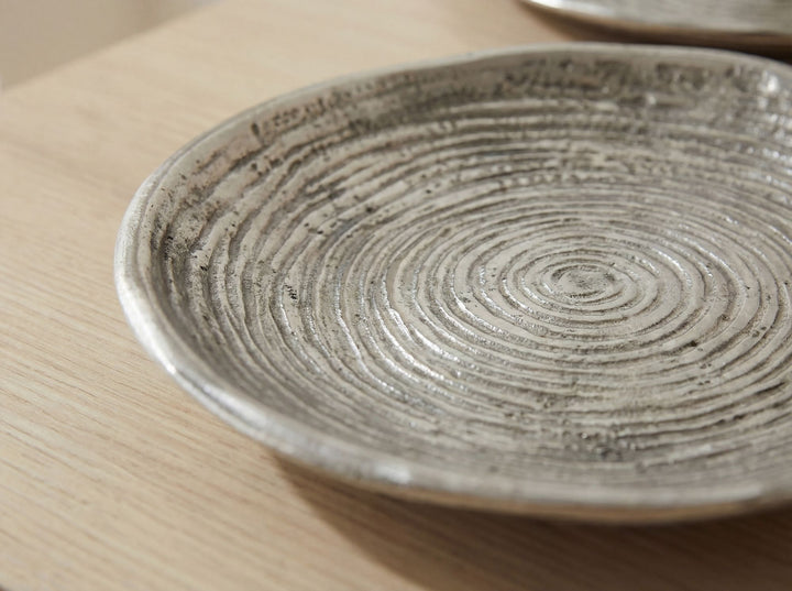 Rund dekorationsskål i aluminium - Ø44 cm - Sølvfarvet - Håndlavet