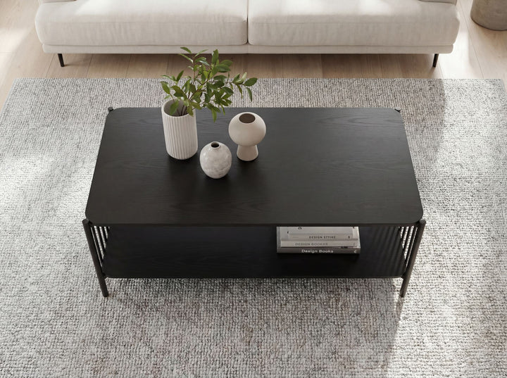 Sofabord i egetræslook med hylde - 110 x 60 cm - Sort metalstel