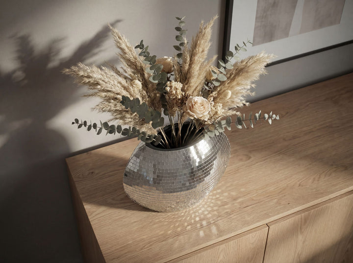 Dekorativ vase i metal - 40 cm - Sølv - Håndlavet