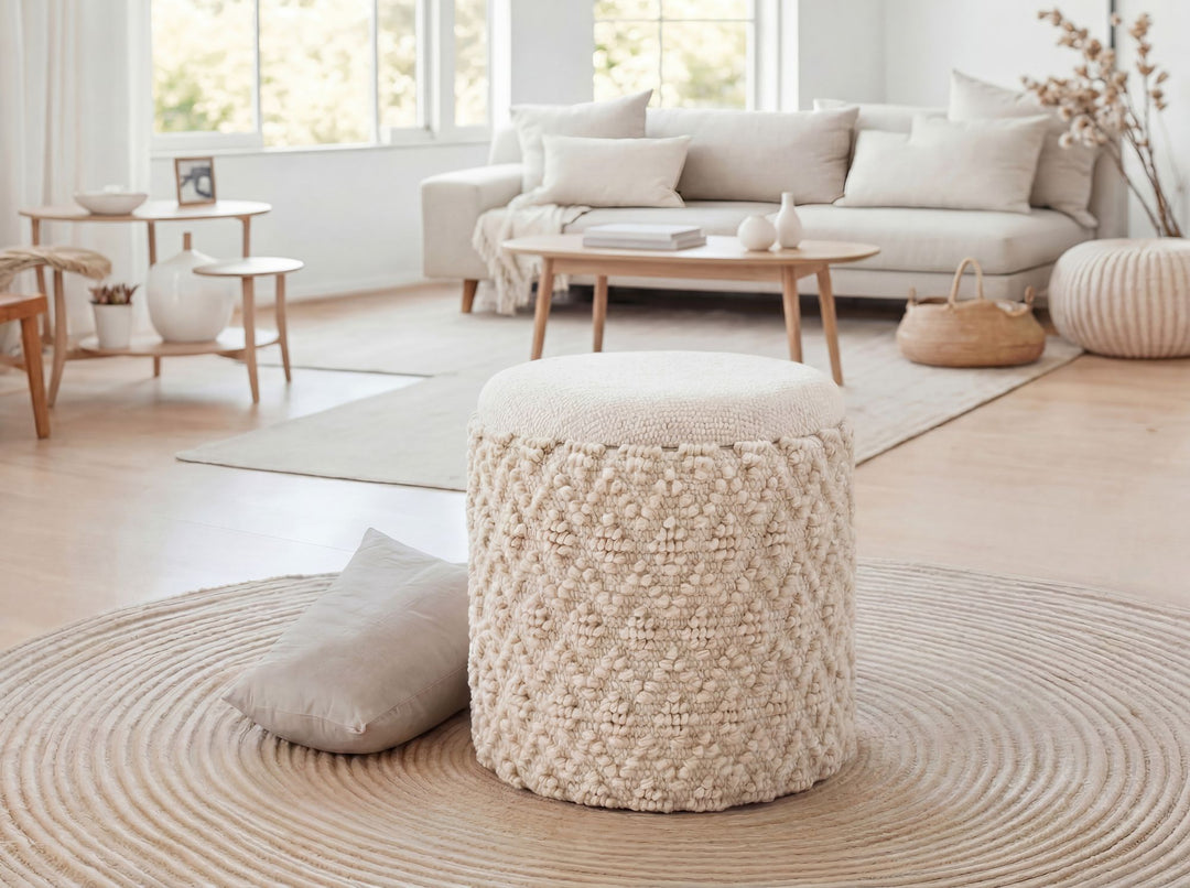Puf med opbevaring i uld - Ø40 cm - Creme - Håndlavet