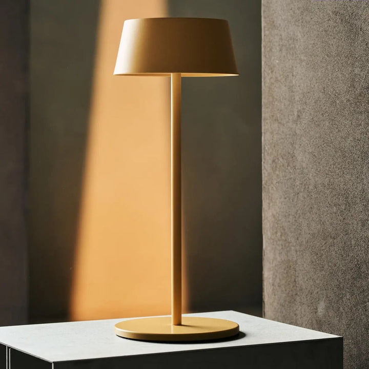 Hugo Amber Gul Genopladelig Bordlampe