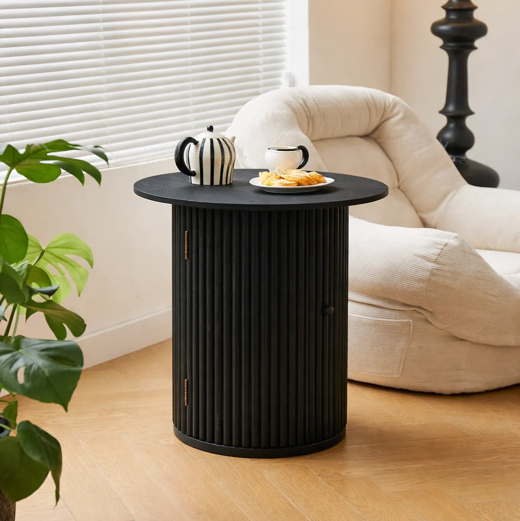 TRINIDAD sidebord i fyrretræ – moderne design med naturlig varme