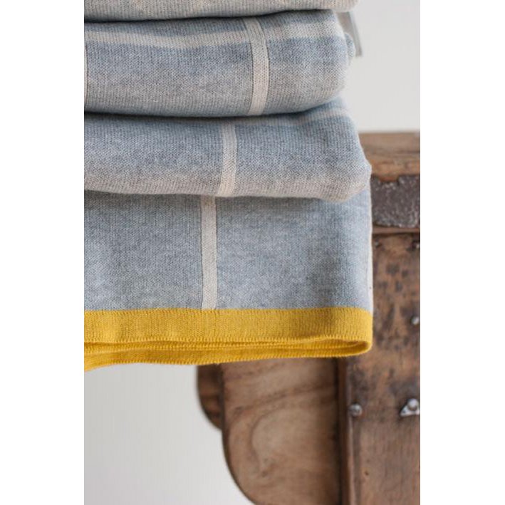 Todden Grey Jacquard slumretæppe – Blødt børstet bomuld