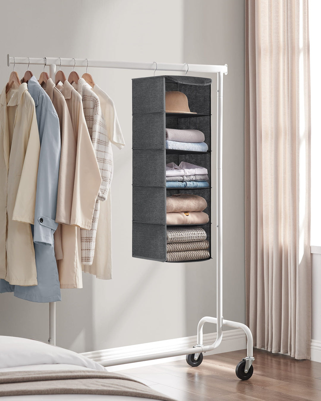 Pladsbesparende hængende garderobeorganizer – OSKAR med 5 rum