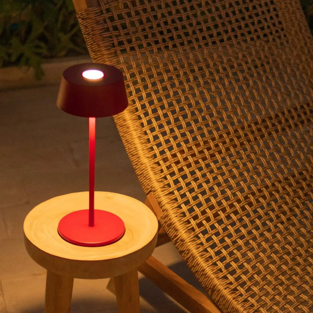 Hugo Berry Red genopladelig bordlampe