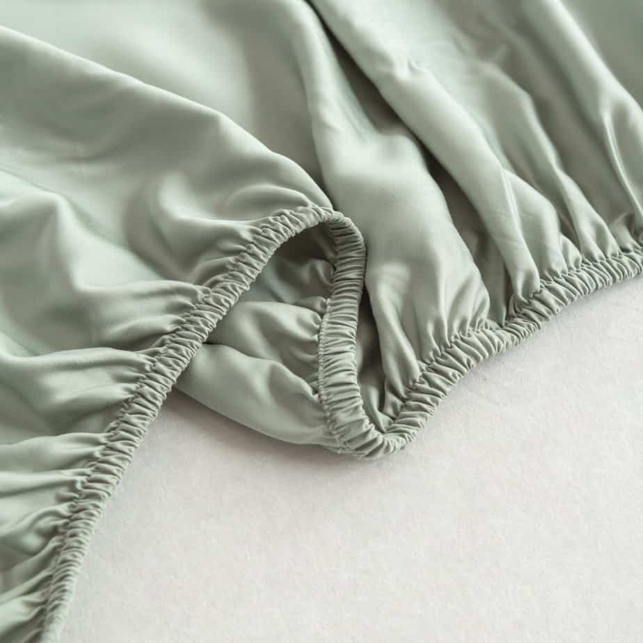Lysegrøn bambus fitted sheet Premium - op til 30 cm - 400TC Tanboocel - Sage Green