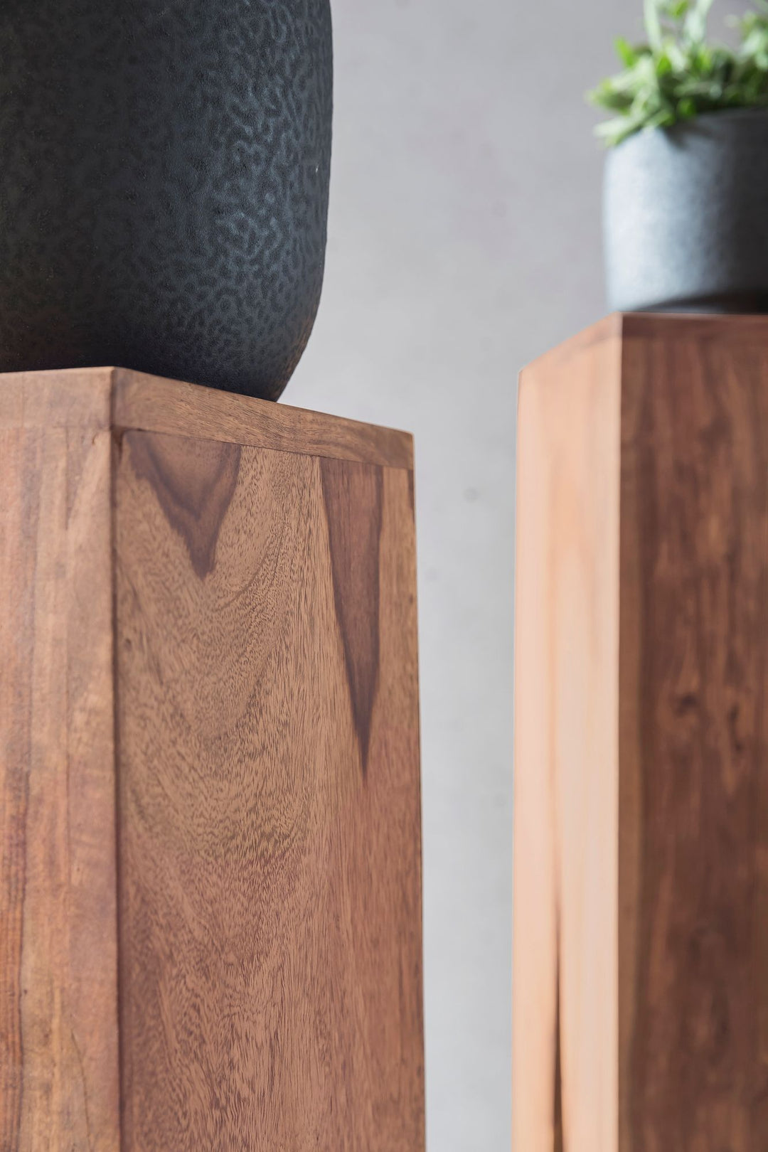 Sidebordsæt med 3, massivt akacietræ, indskudsborde, firkantede, moderne, piedestalbord, plantebord, 3-delt, blomsterstativ, plantebord, stue, planteskammel, blomsterskammel, dekorativ søjle