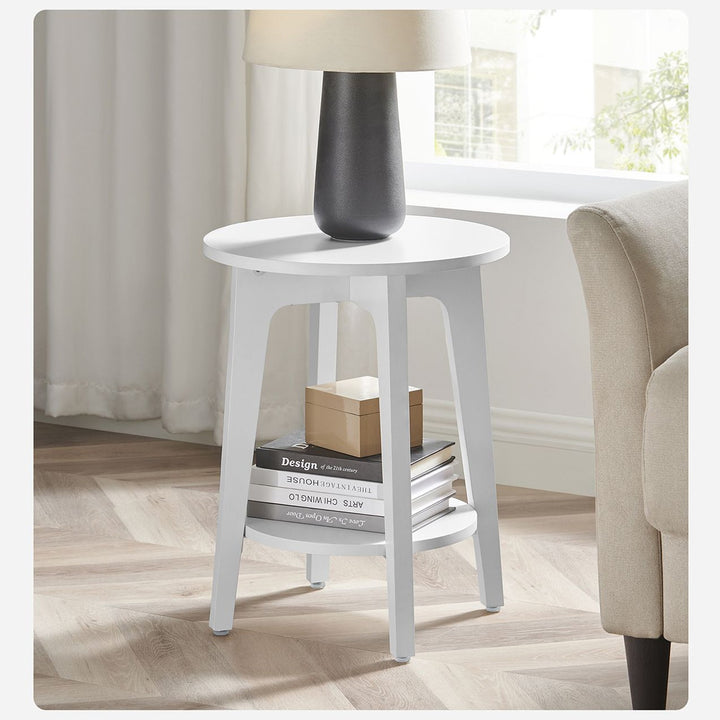 Stilfuldt og funktionelt sidebord med hvid finish