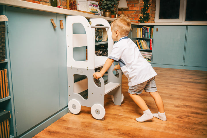 Køkkentrappe / montessori-læringstårn: bord, stol og trappe i ét til barn, hvid og grå