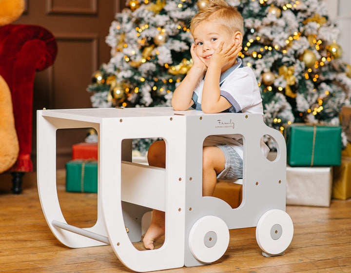 Køkkentrappe / montessori-læringstårn: bord, stol og trappe i ét til barn, hvid og grå