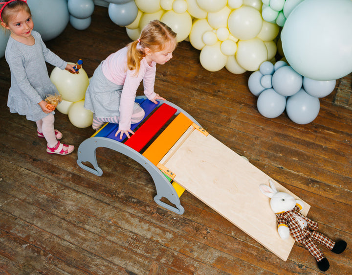 The Sway Rainbow, grå med regnbuedesign