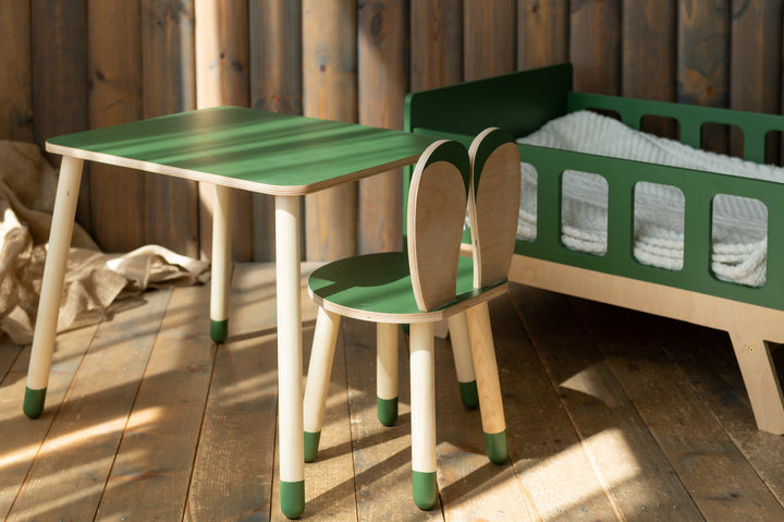 Bord og stol til barn med nuttet kaninøre-design, træ, khaki