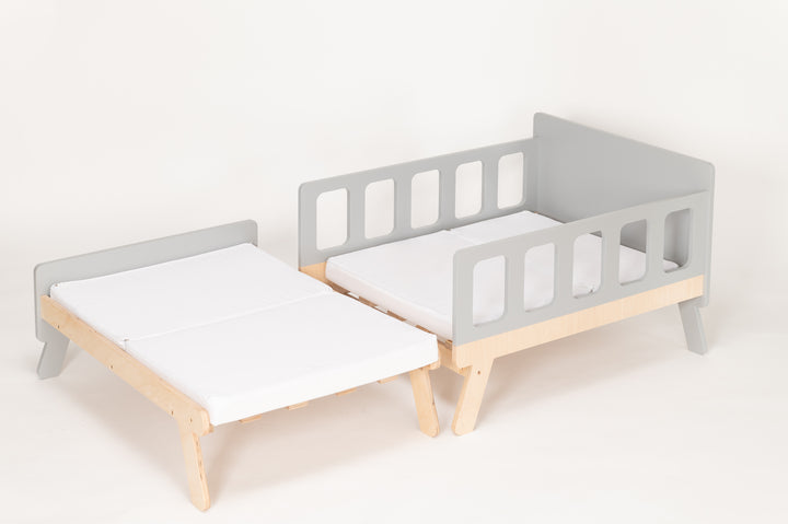 Smart børneseng der vokser med, grå