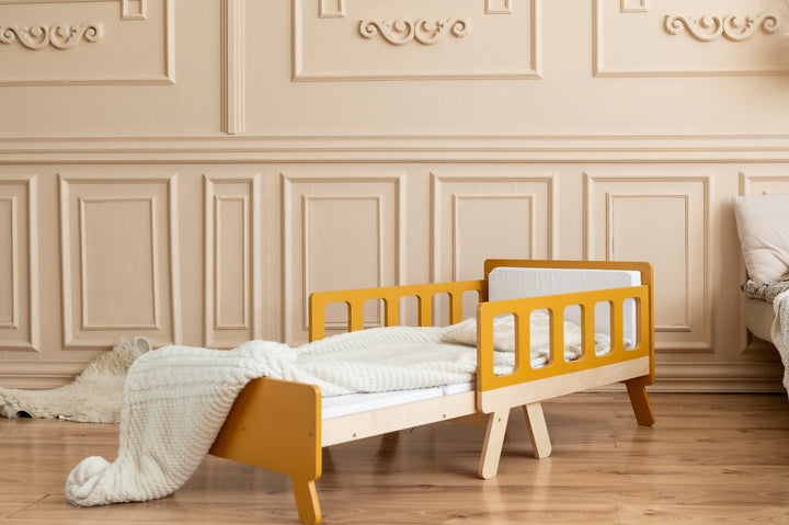 Smart børneseng der vokser med, safari-farve