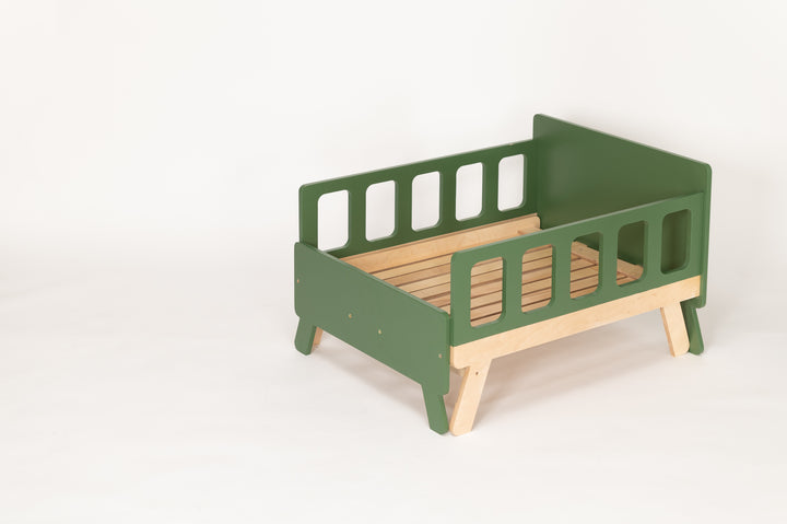 Smart børneseng der vokser med, grøn