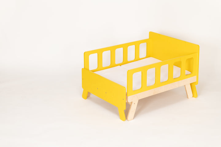 Smart børneseng der vokser med, gul